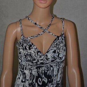 THE VAULT BLACK AND WHITE SLEEVELESS AND COLLARLESS LONG SUNDRESS SIZE M
